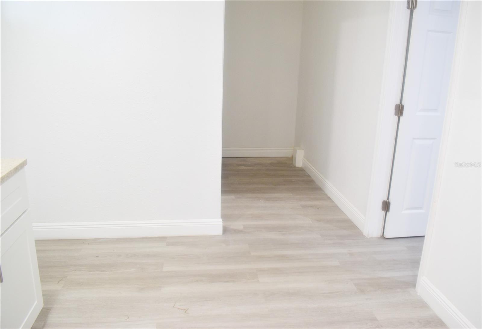 Image 5 of 5 For 1741 Fairfield Street B