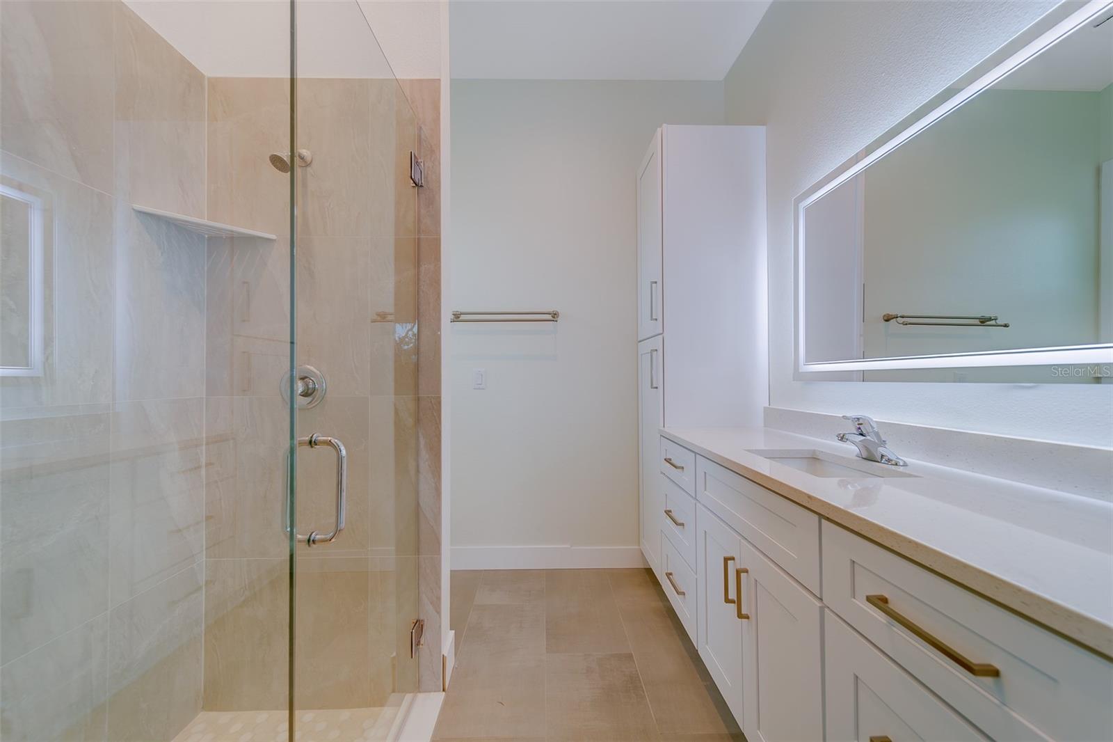 Image 43 of 67 For 14723 Sunset Drive