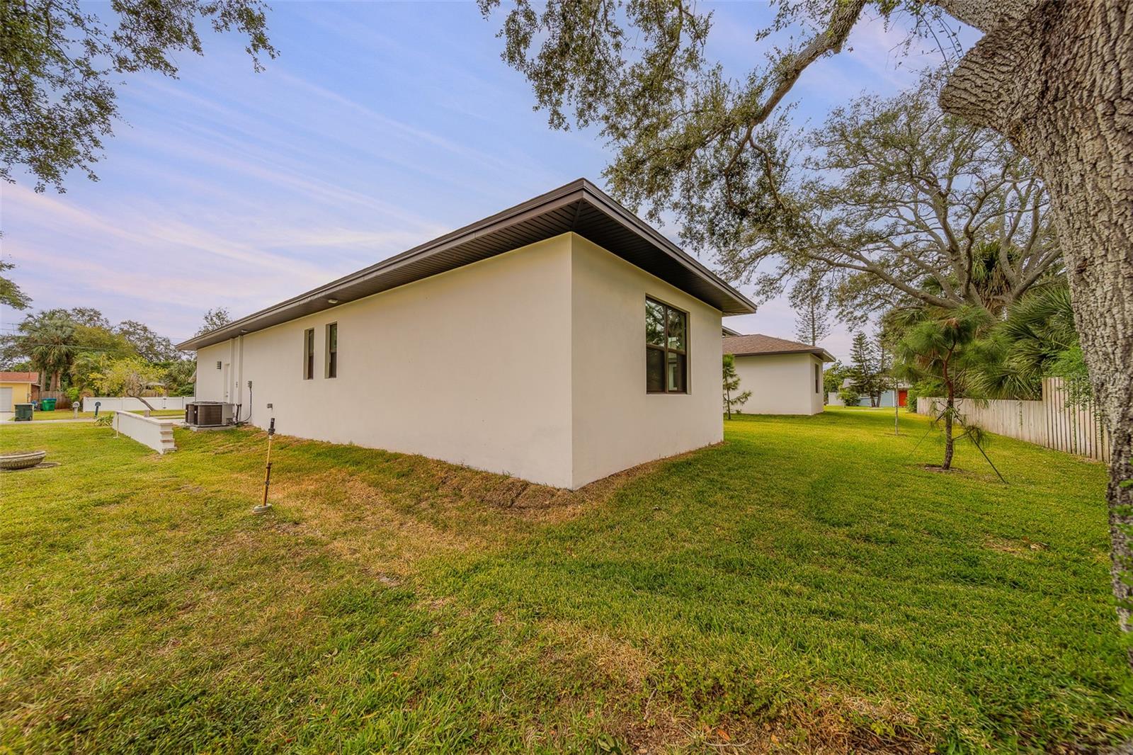 Image 52 of 67 For 14723 Sunset Drive