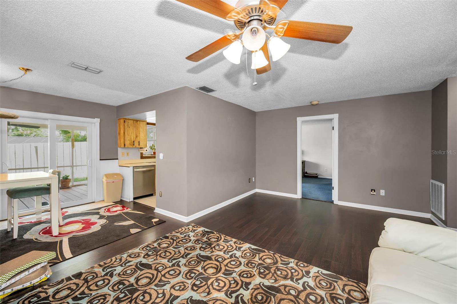 Image 4 of 26 For 1465 Windmoor Drive