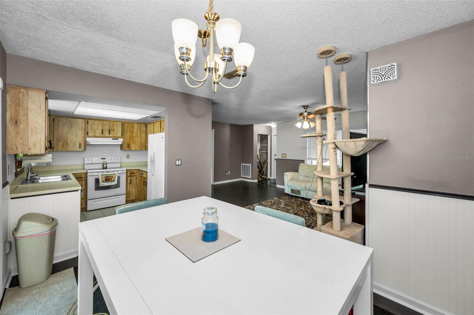 Image 7 of 26 For 1465 Windmoor Drive