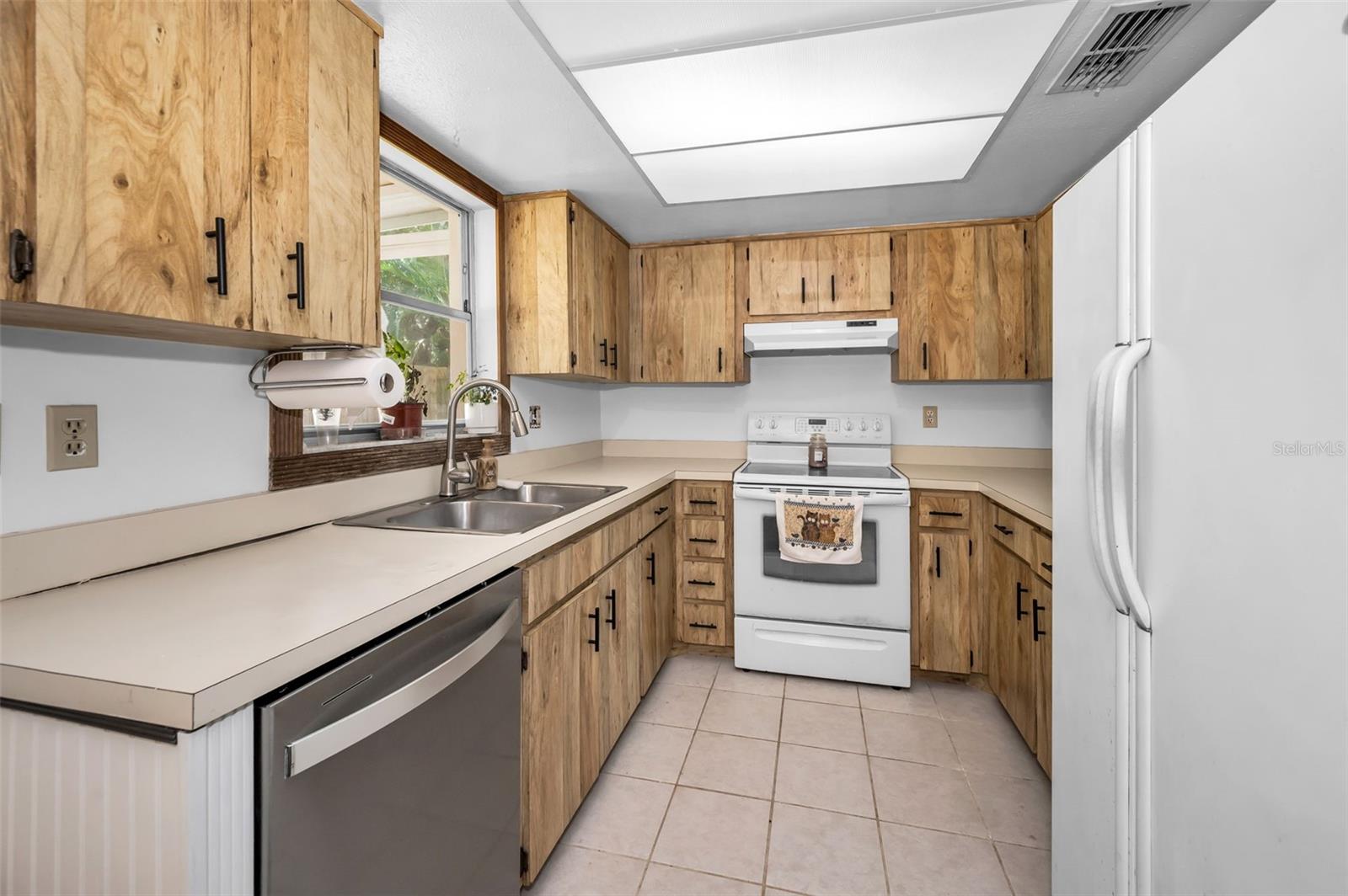 Image 9 of 26 For 1465 Windmoor Drive