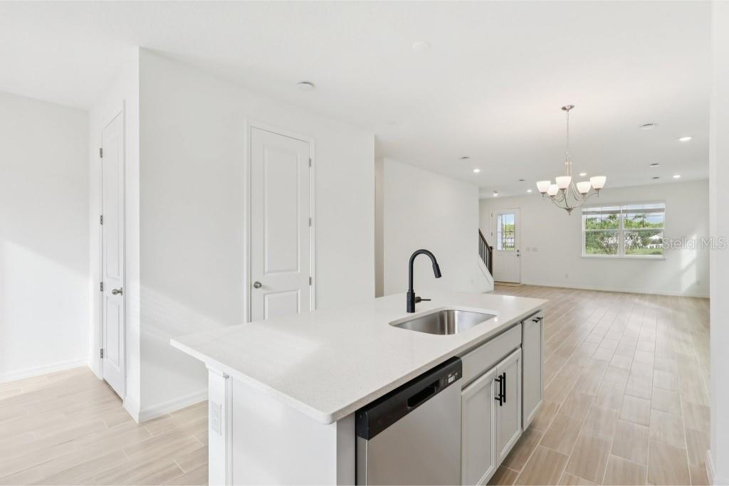 Image 14 of 36 For 17580 Northlake Grove Drive