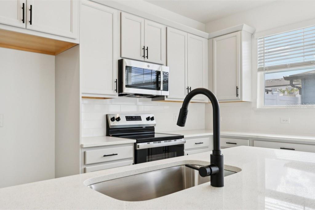 Image 15 of 36 For 17580 Northlake Grove Drive