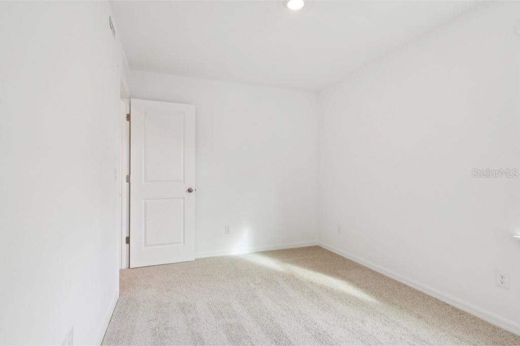 Image 24 of 36 For 17580 Northlake Grove Drive