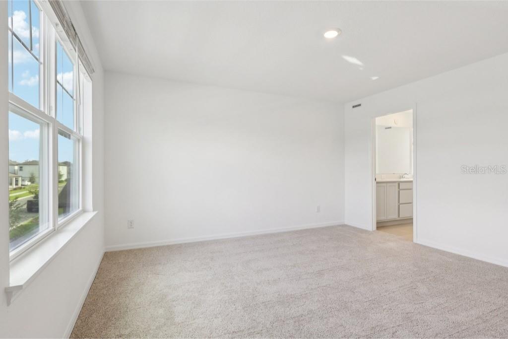 Image 27 of 36 For 17580 Northlake Grove Drive