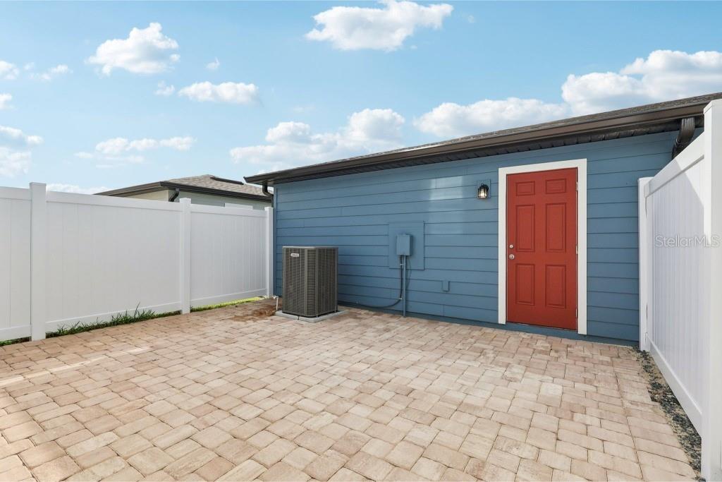 Image 32 of 36 For 17580 Northlake Grove Drive