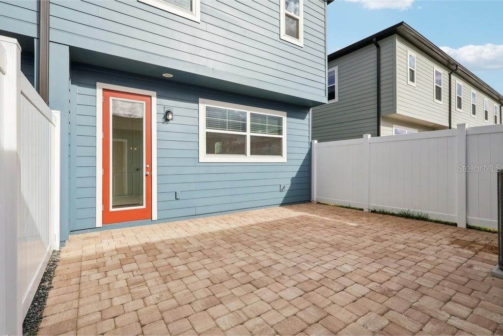 Image 33 of 36 For 17580 Northlake Grove Drive