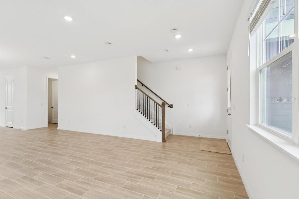 Image 5 of 36 For 17580 Northlake Grove Drive