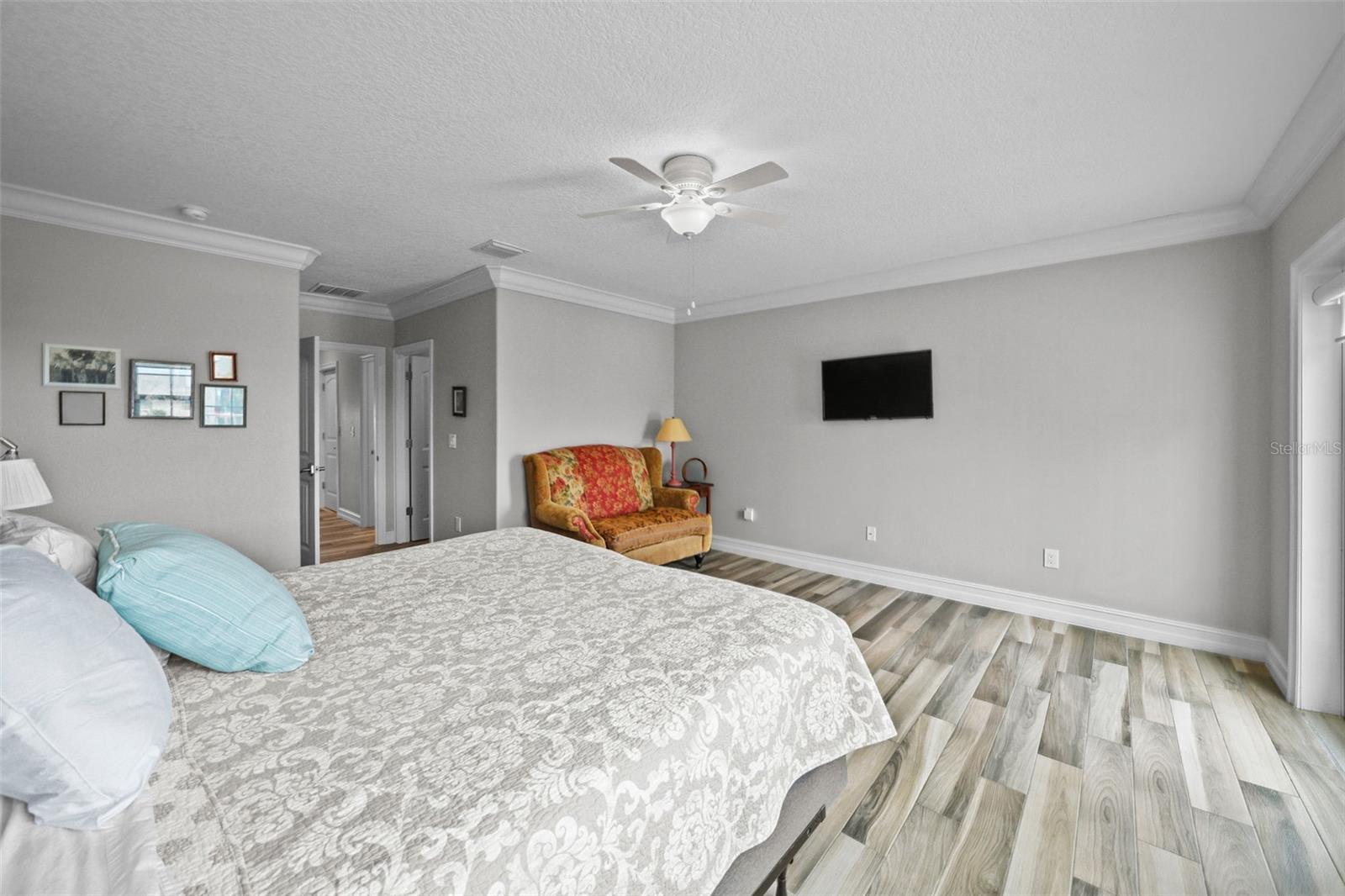 Image 37 of 84 For 204 21st Avenue