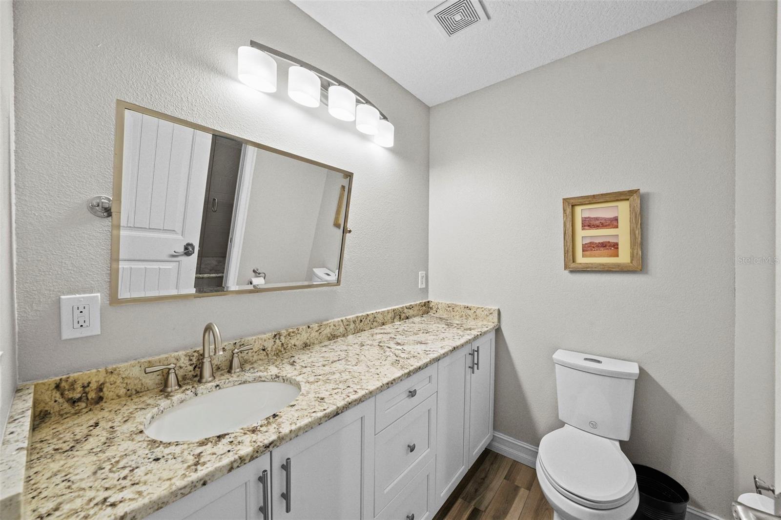 Image 40 of 84 For 204 21st Avenue