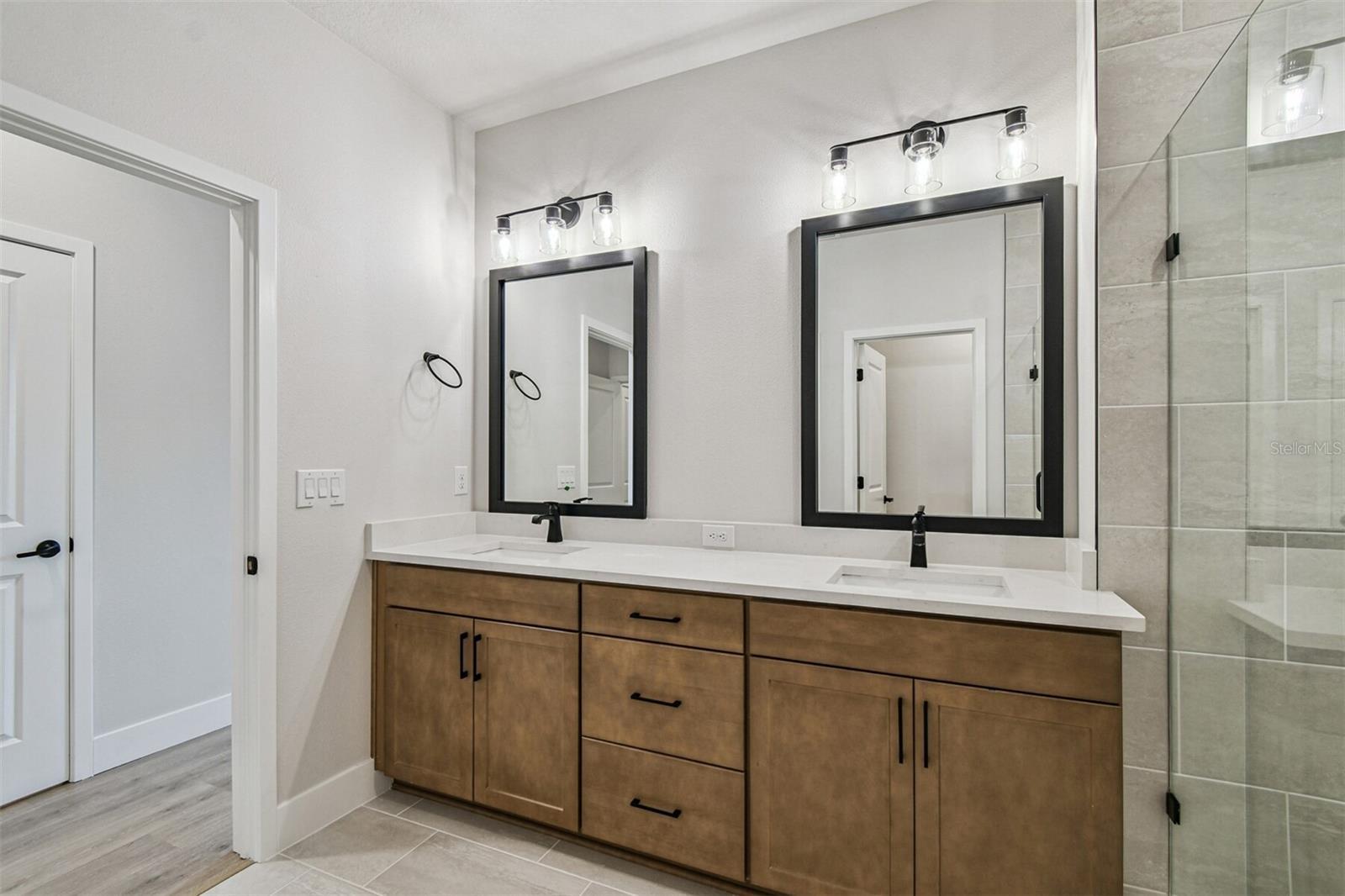 Image 25 of 42 For 406 Westland Avenue 2