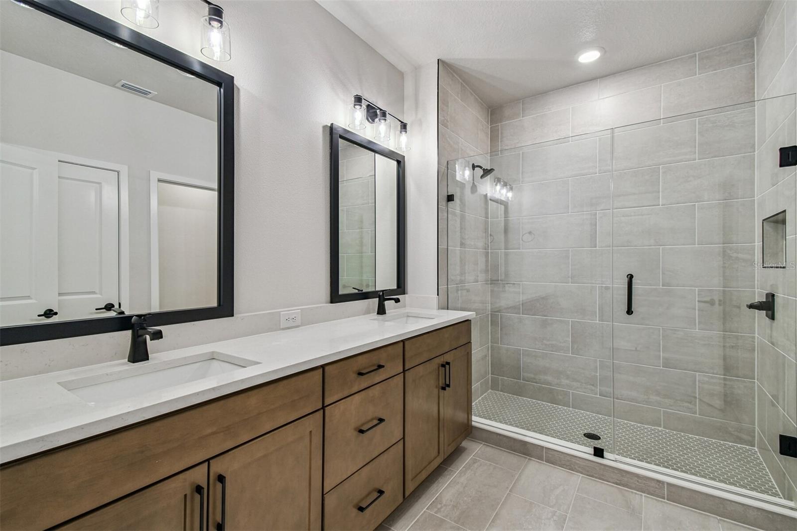 Image 26 of 42 For 406 Westland Avenue 2