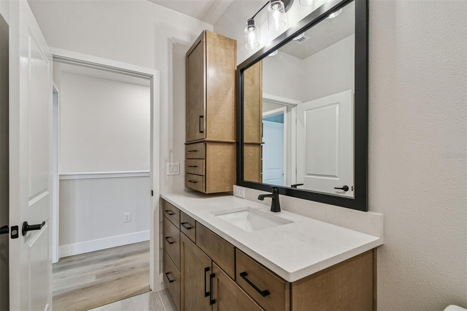 Image 32 of 42 For 406 Westland Avenue 2