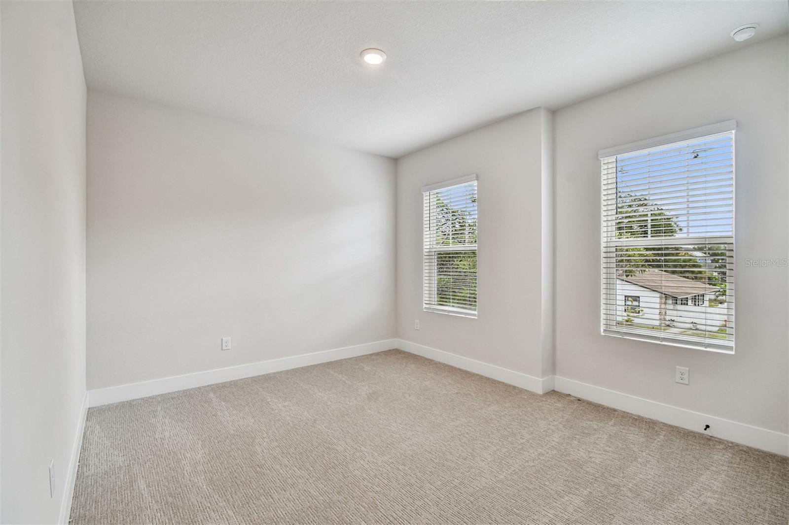 Image 33 of 42 For 406 Westland Avenue 2