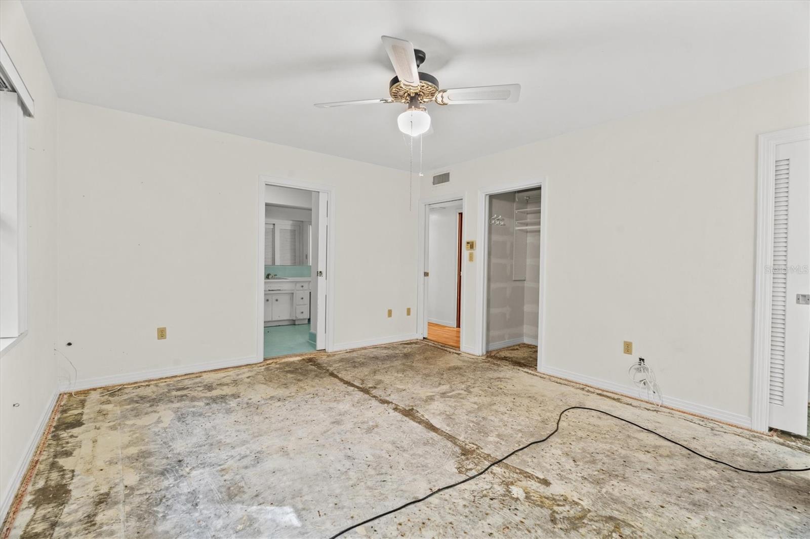 Image 20 of 33 For 225 Lake Hollingsworth Drive