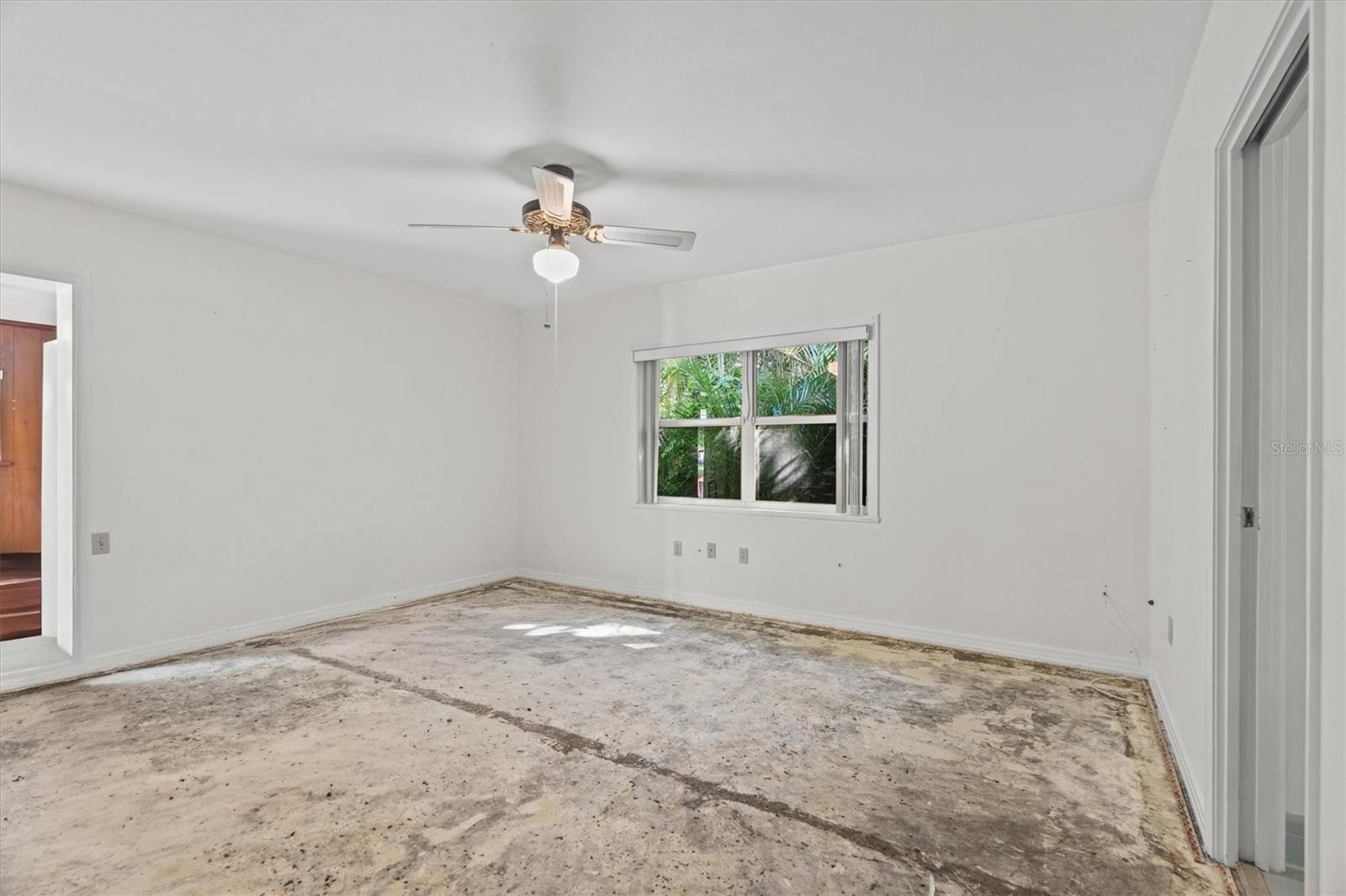 Image 21 of 33 For 225 Lake Hollingsworth Drive