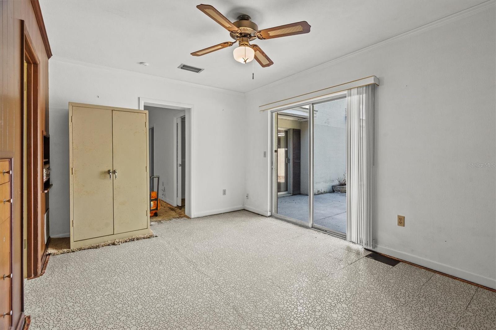 Image 23 of 33 For 225 Lake Hollingsworth Drive