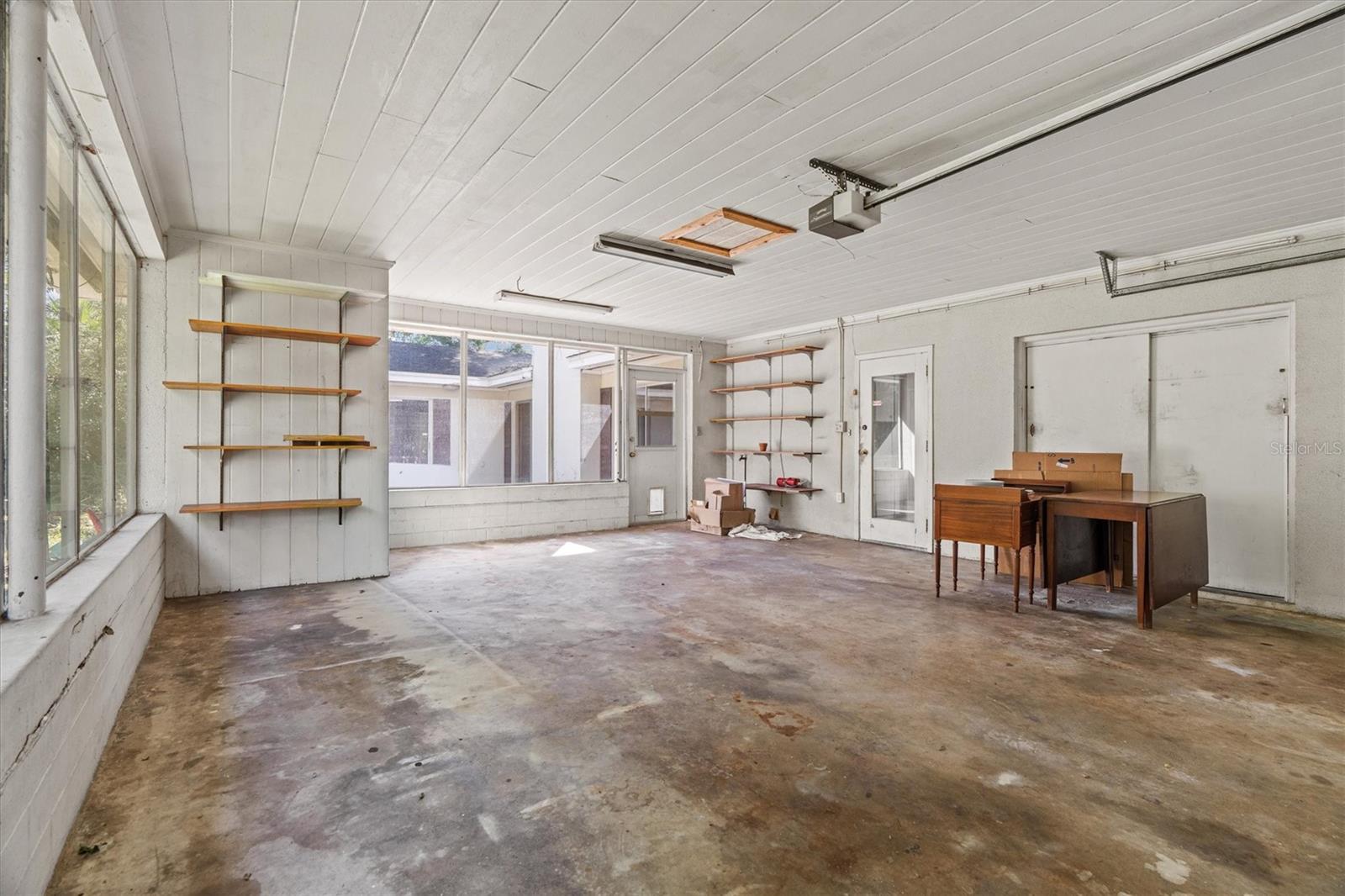 Image 27 of 33 For 225 Lake Hollingsworth Drive