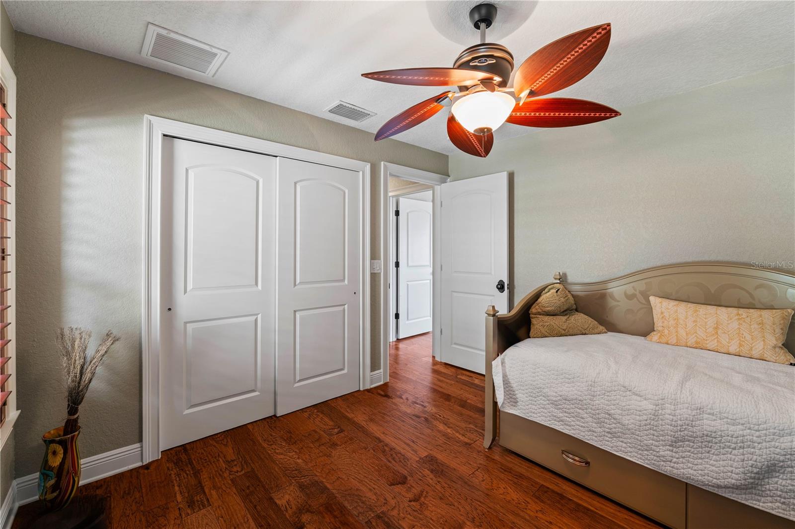 Image 14 of 39 For 3154 Brigantine Court