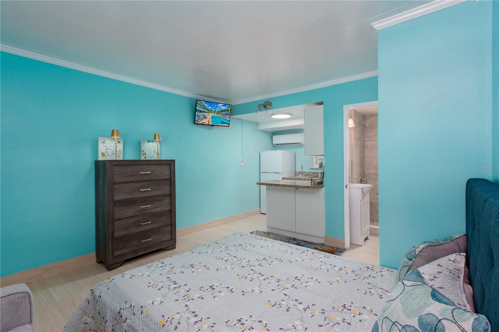 Image 4 of 21 For 11730 Gulf Boulevard 4