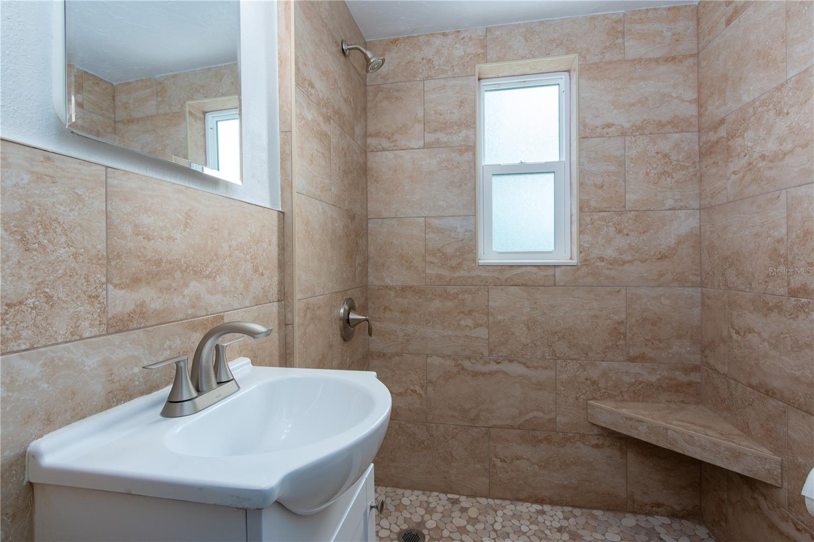 Image 7 of 21 For 11730 Gulf Boulevard 4