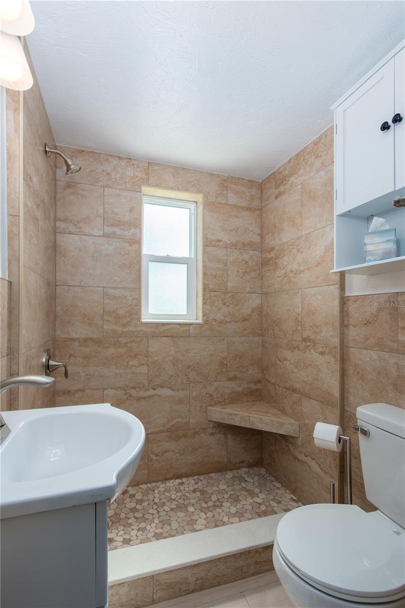 Image 8 of 21 For 11730 Gulf Boulevard 4