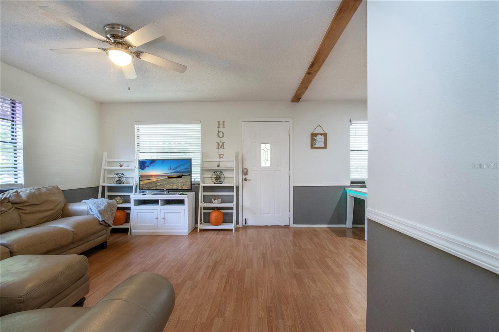 Image 16 of 58 For 149 Roosevelt Avenue