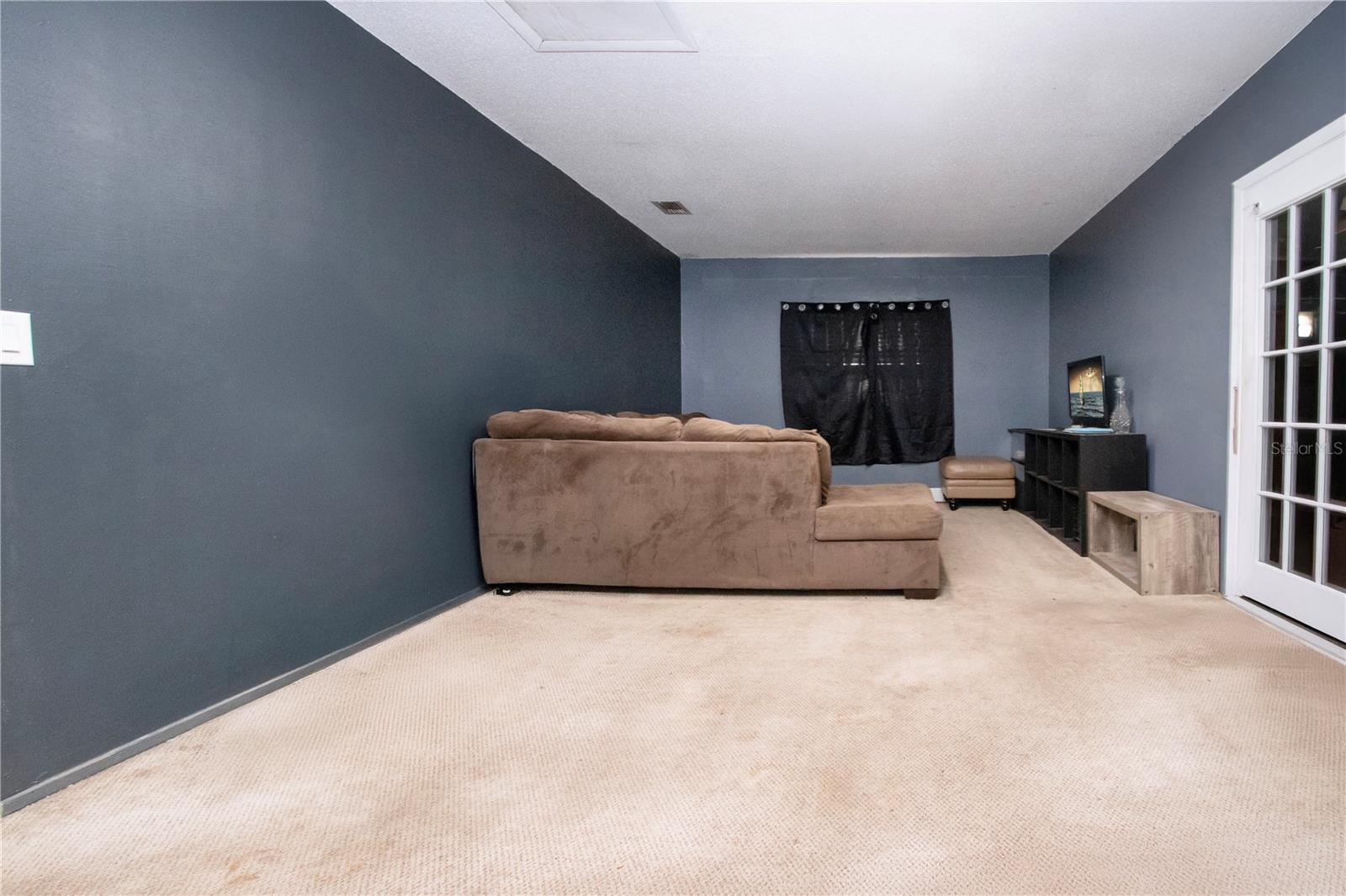 Image 32 of 58 For 149 Roosevelt Avenue