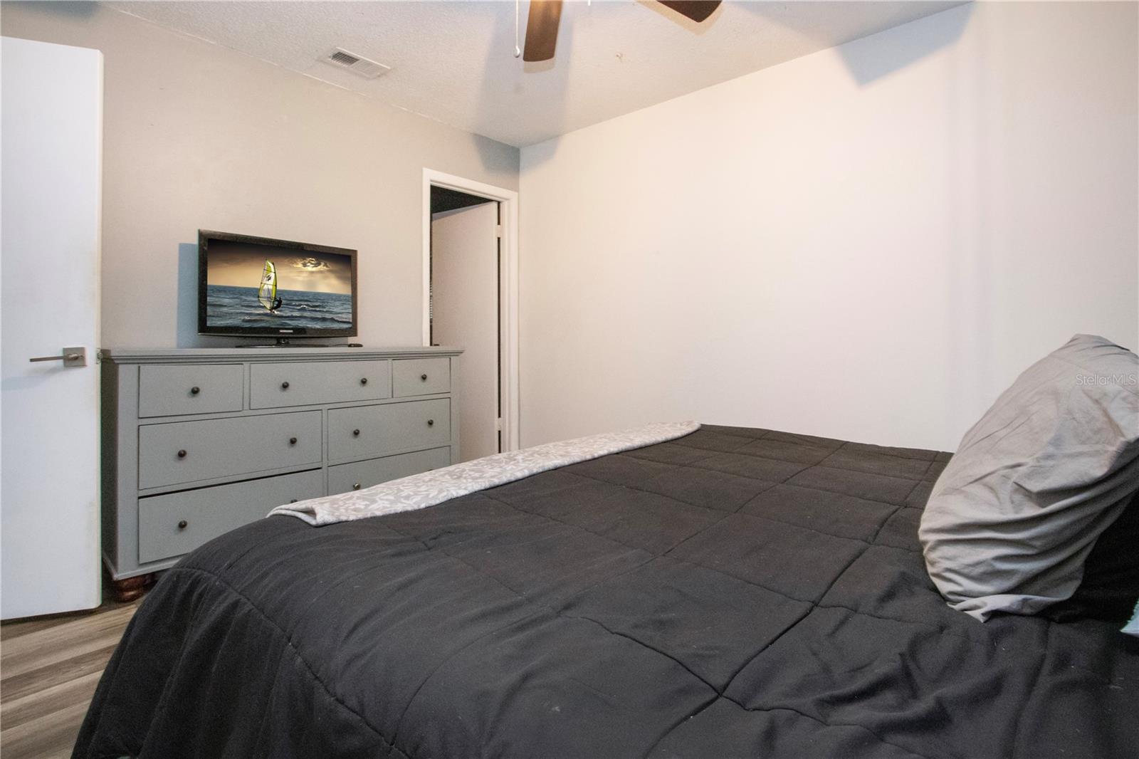 Image 36 of 58 For 149 Roosevelt Avenue