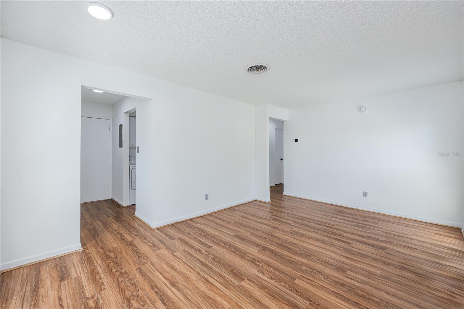 Image 10 of 34 For 501 Bay Drive 204