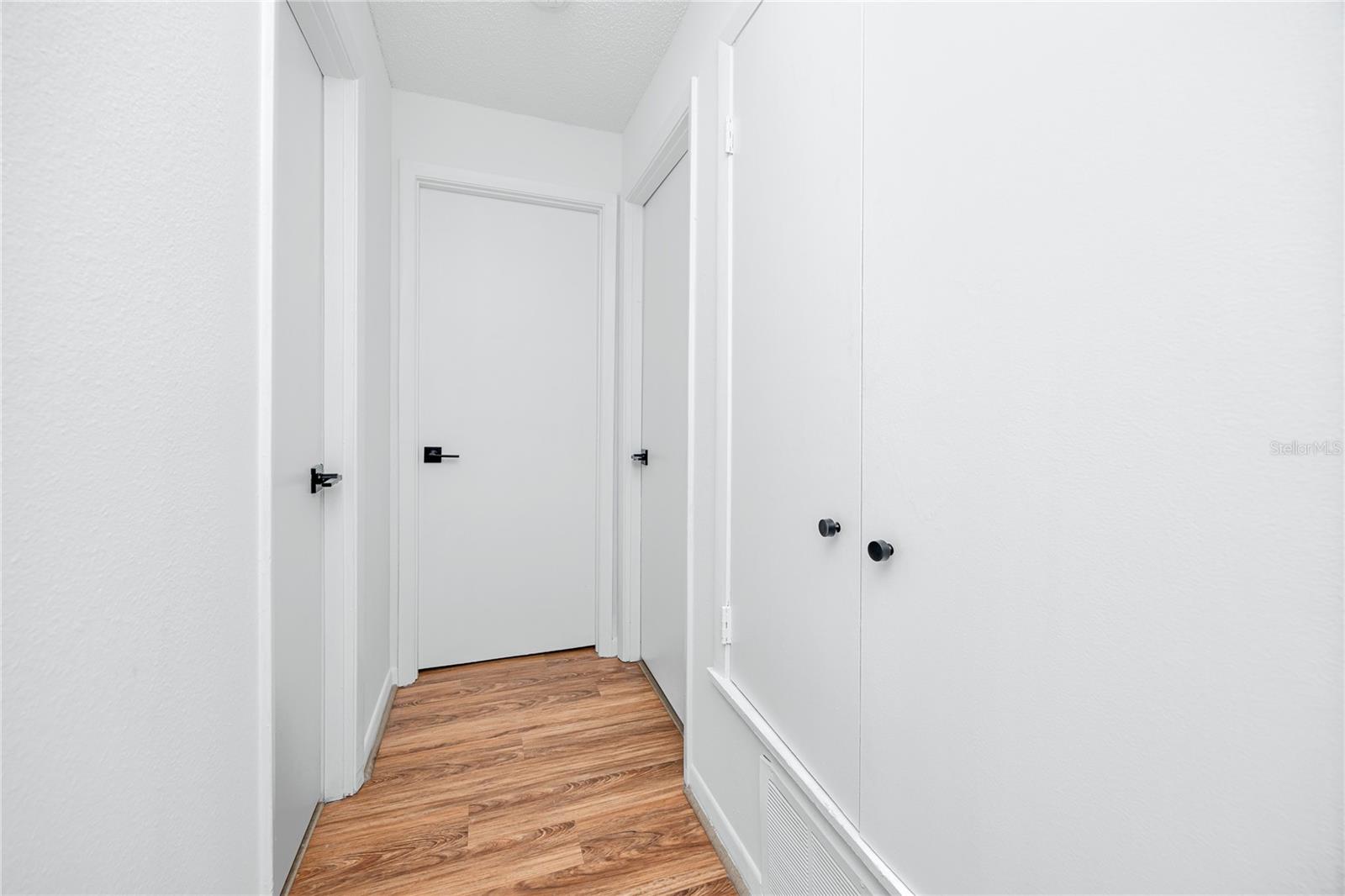Image 11 of 34 For 501 Bay Drive 204