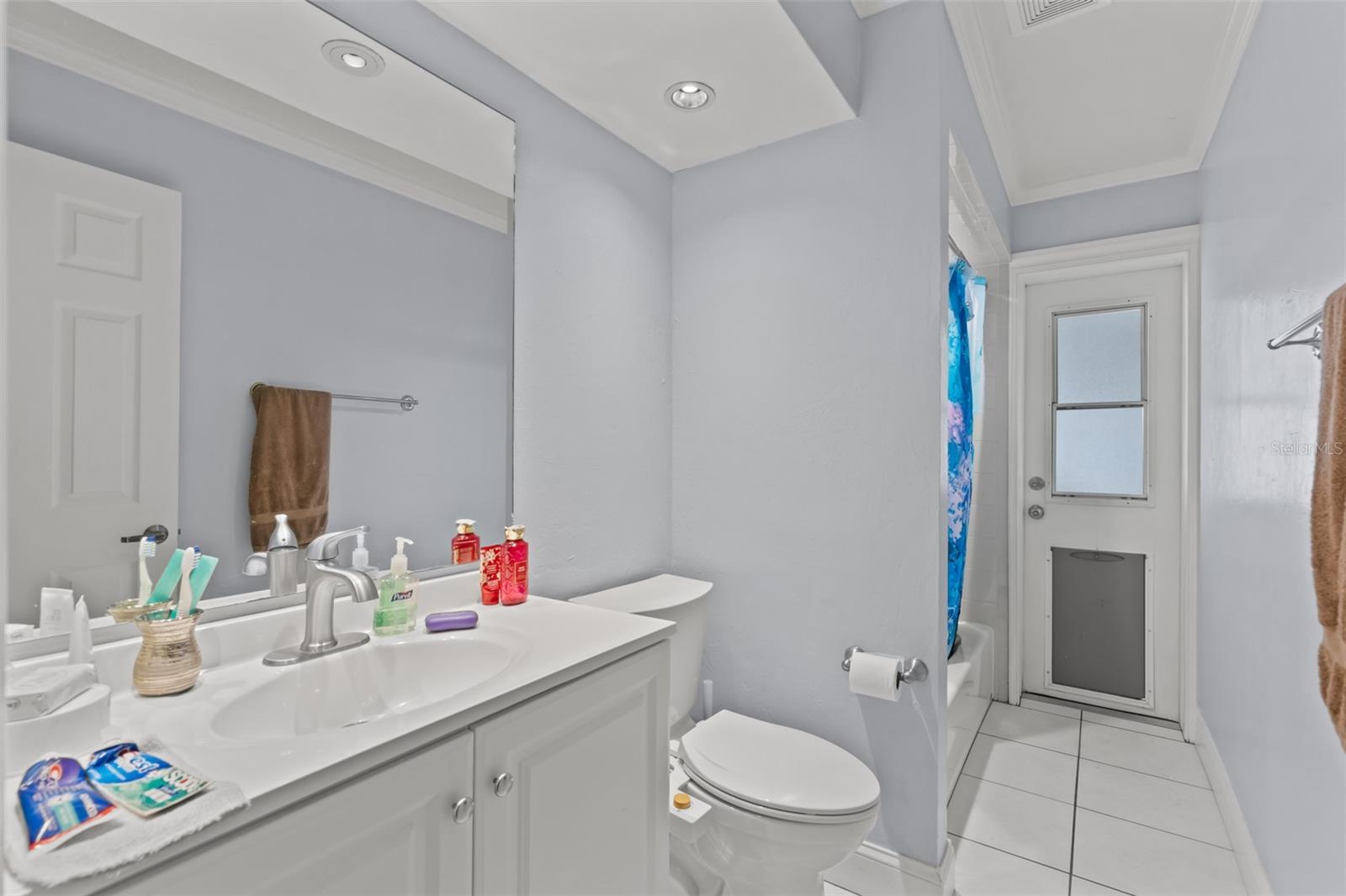 Image 17 of 31 For 2705 18th Place