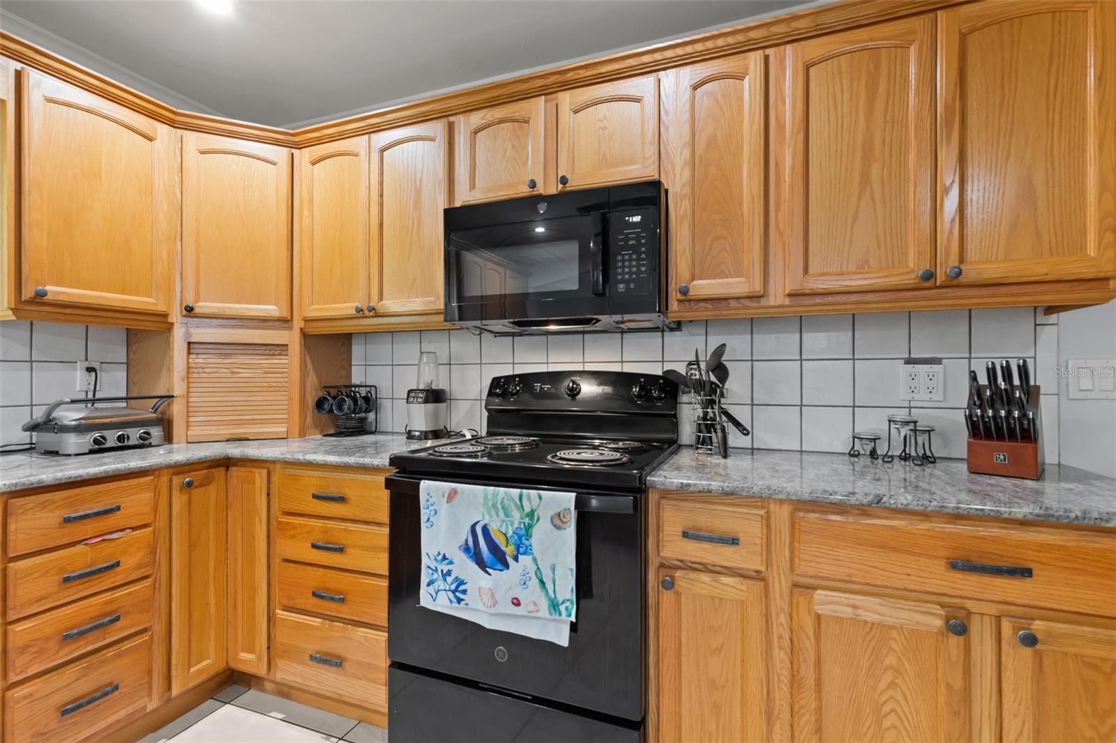 Image 6 of 31 For 2705 18th Place