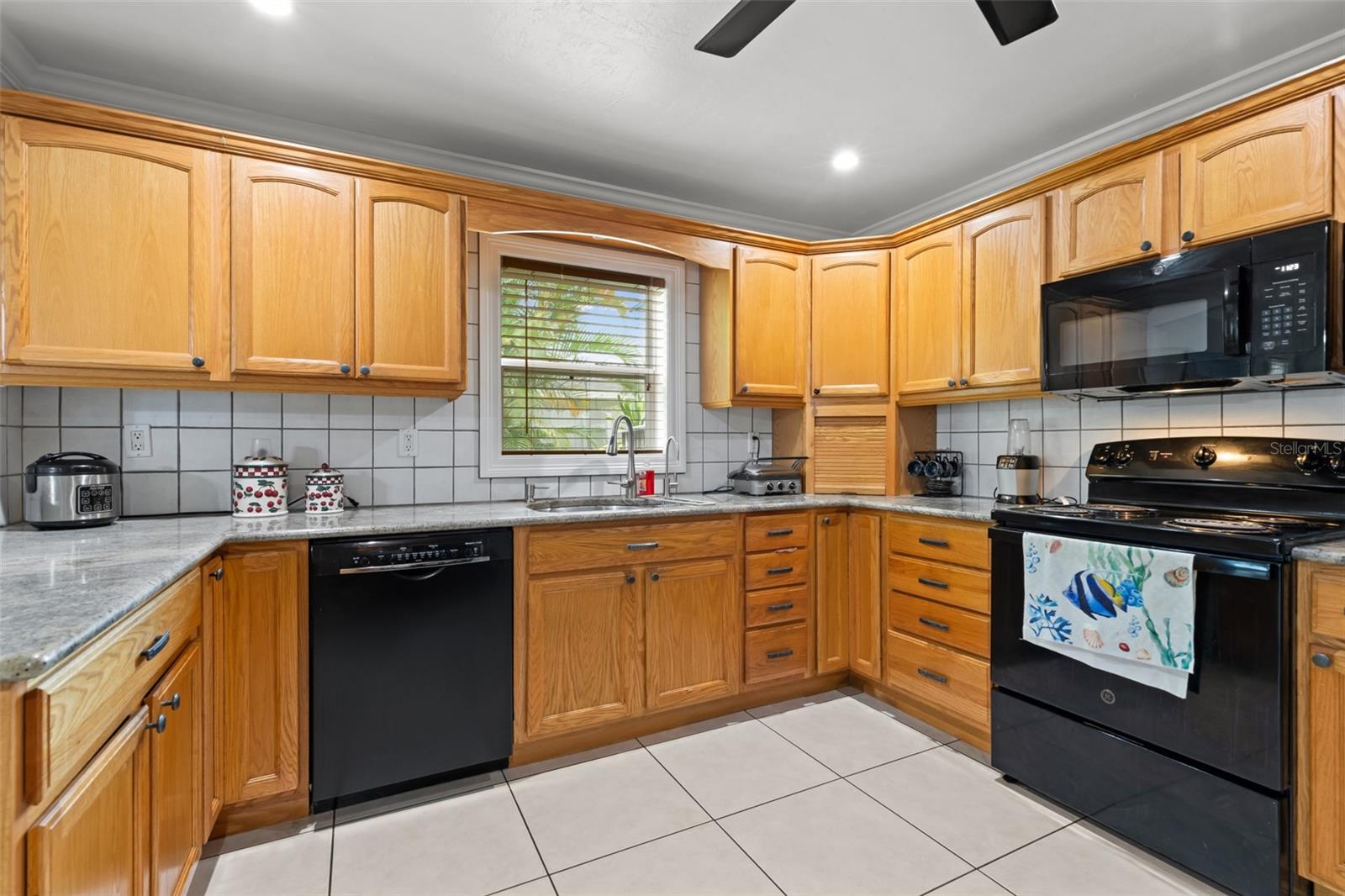Image 7 of 31 For 2705 18th Place