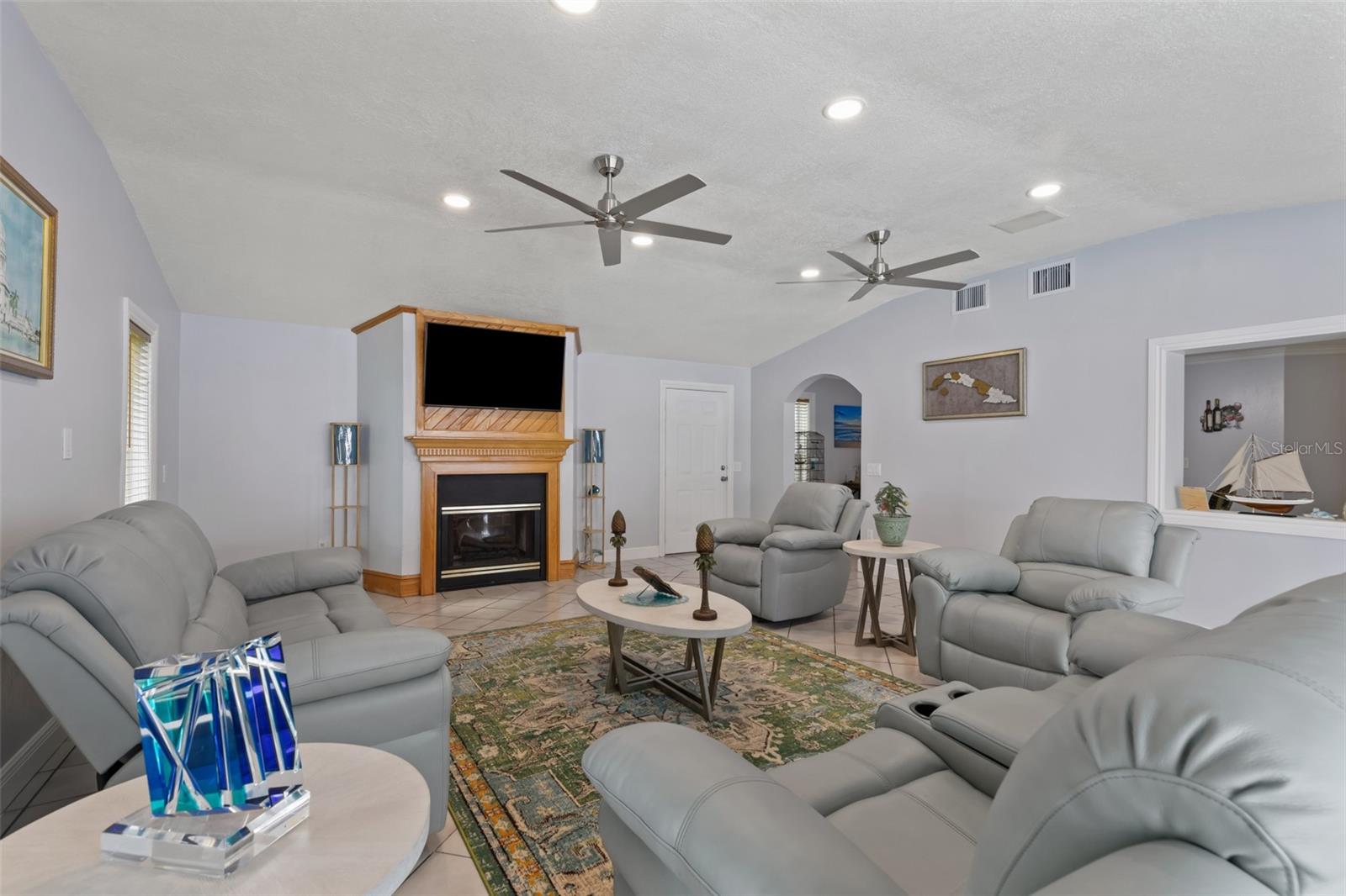 Image 9 of 31 For 2705 18th Place