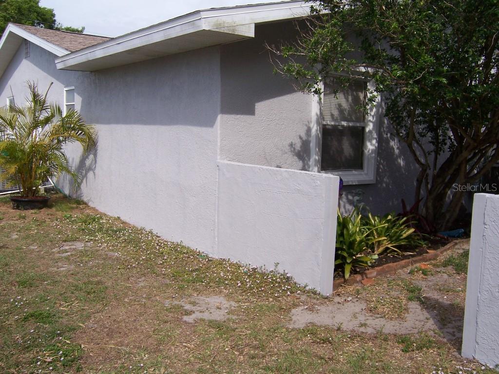 Image 4 of 13 For 3222 Desoto Drive