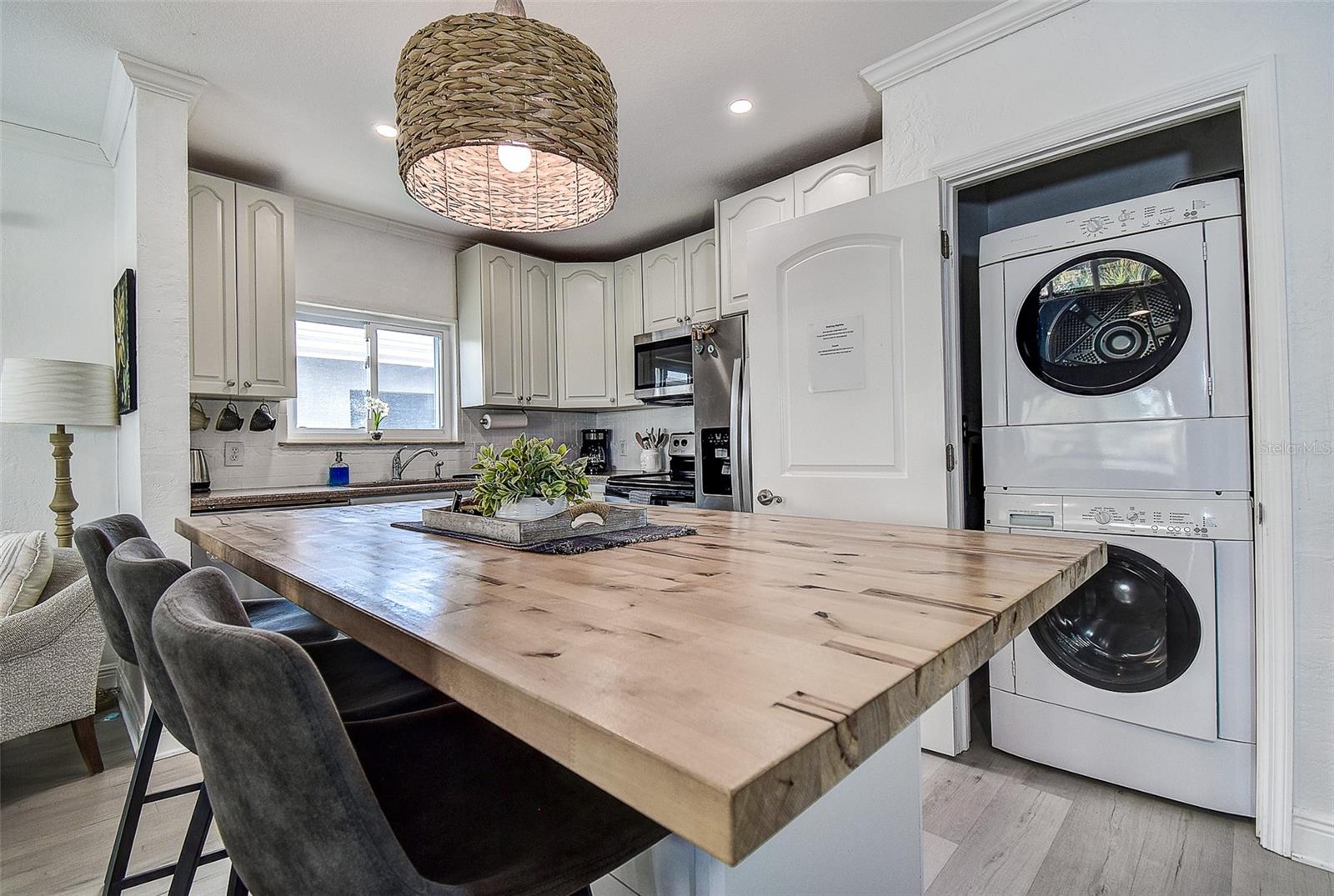 Image 11 of 34 For 11975 3rd Street E 6