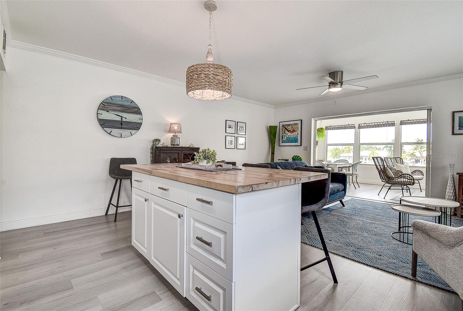 Image 9 of 34 For 11975 3rd Street E 6