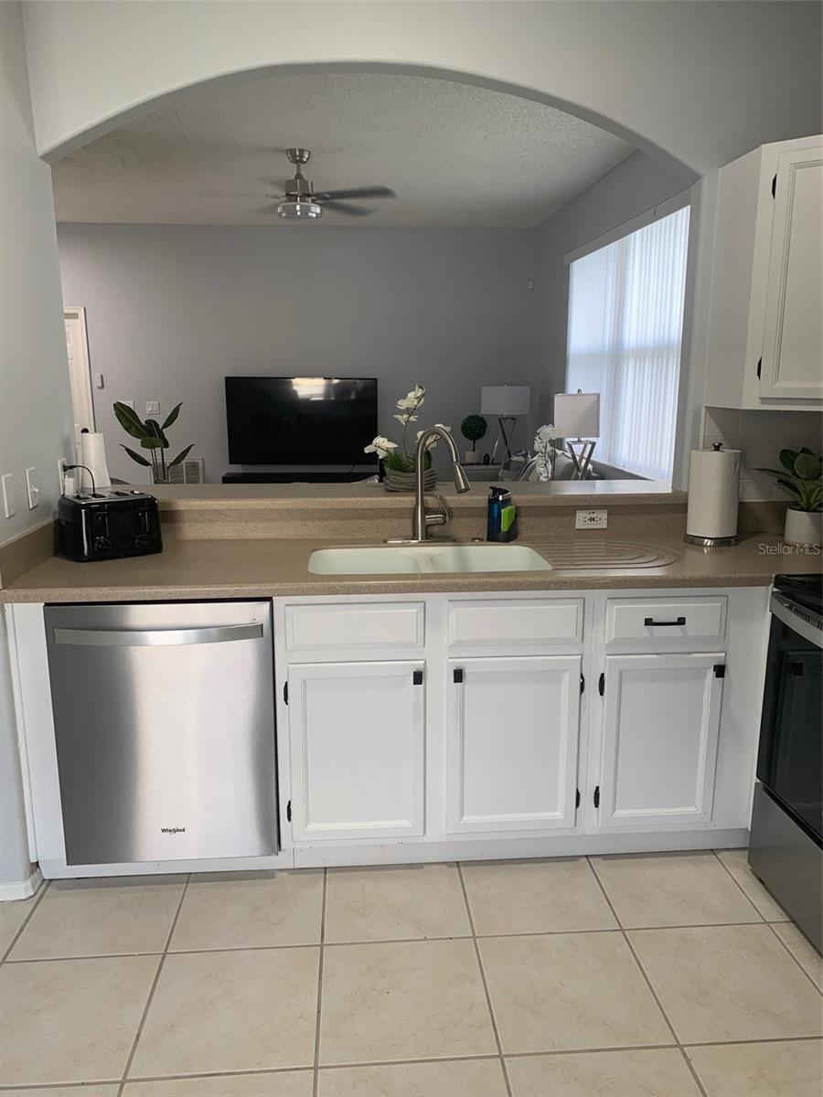 Image 6 of 12 For 5401 Lindburg Street