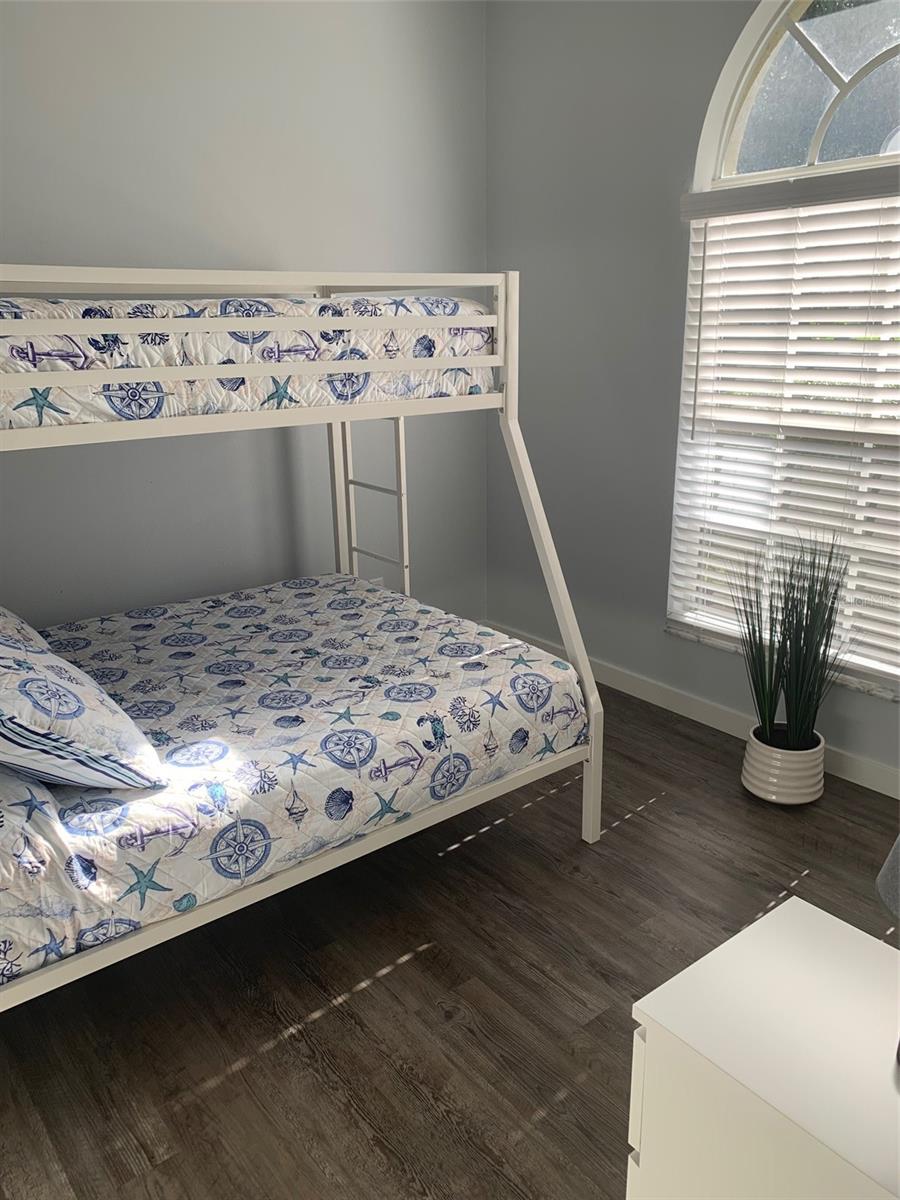 Image 9 of 12 For 5401 Lindburg Street