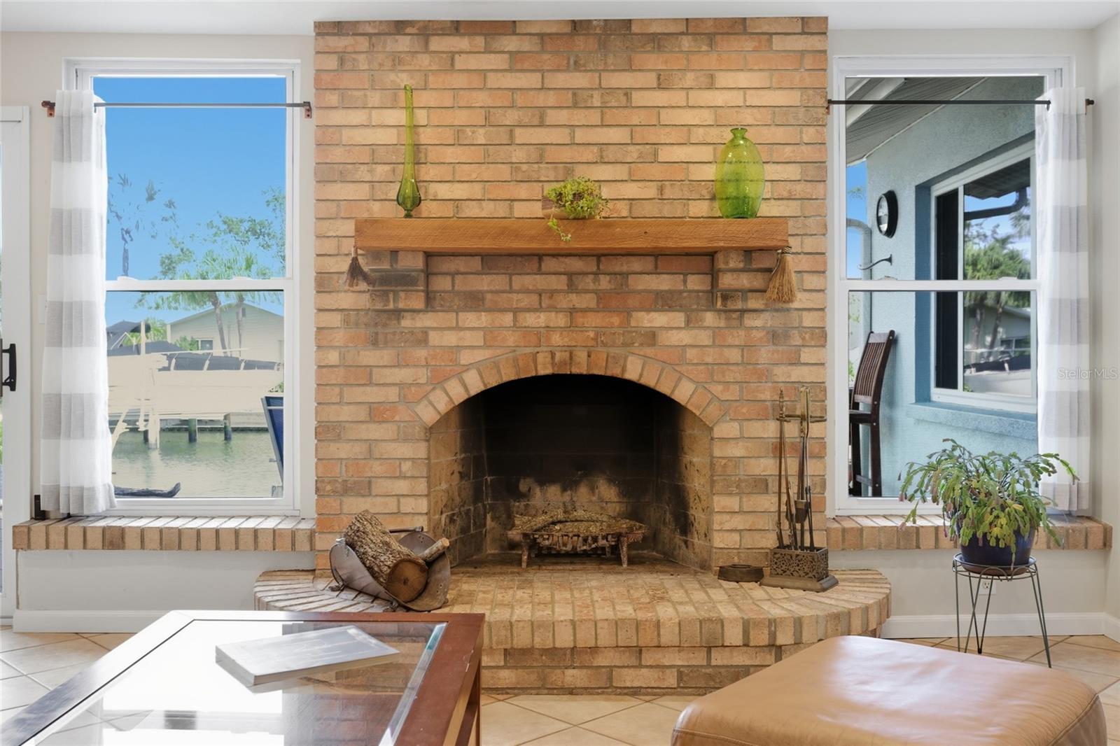Image 13 of 79 For 4261 14th Street Ne