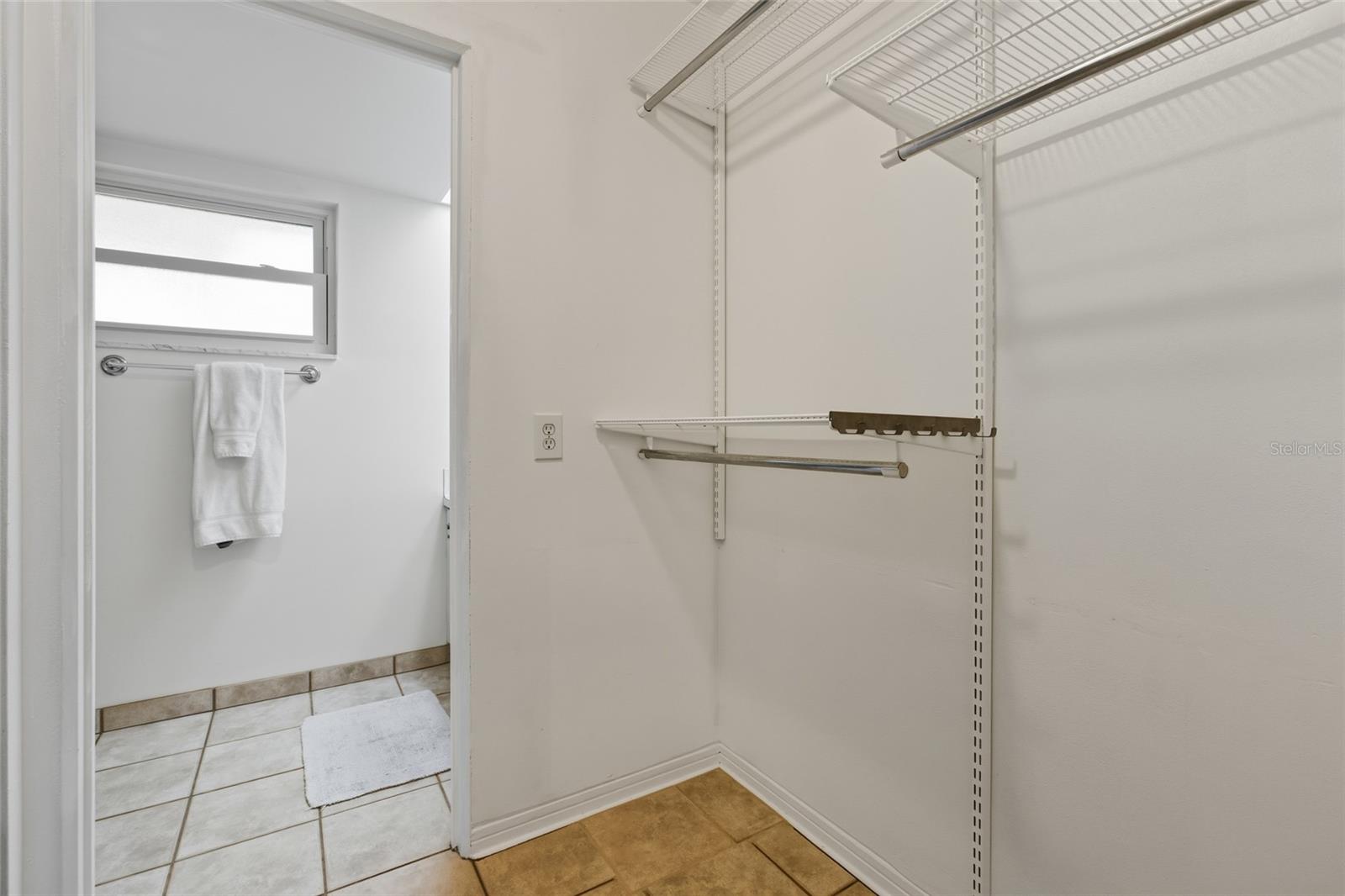 Image 27 of 79 For 4261 14th Street Ne