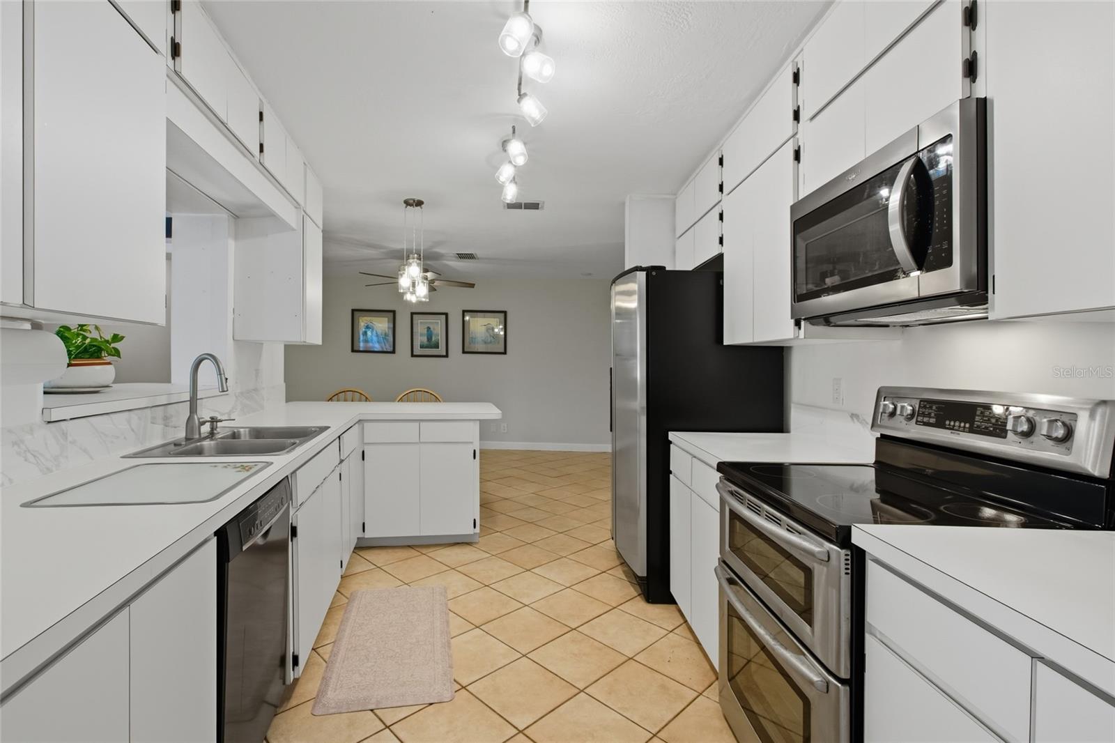 Image 35 of 79 For 4261 14th Street Ne