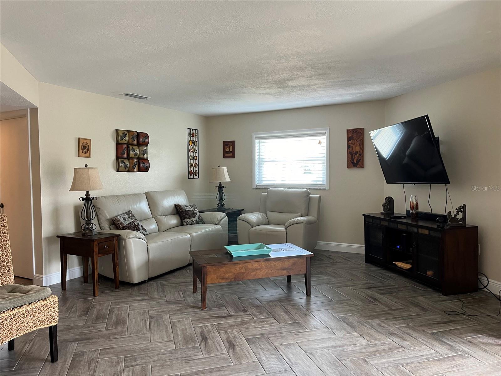 Image 9 of 28 For 430 Larboard Way 6