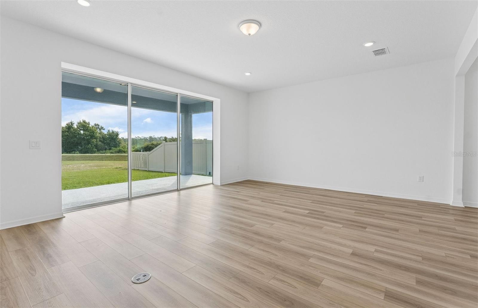 Image 5 of 34 For 1249 Lakeridge Way
