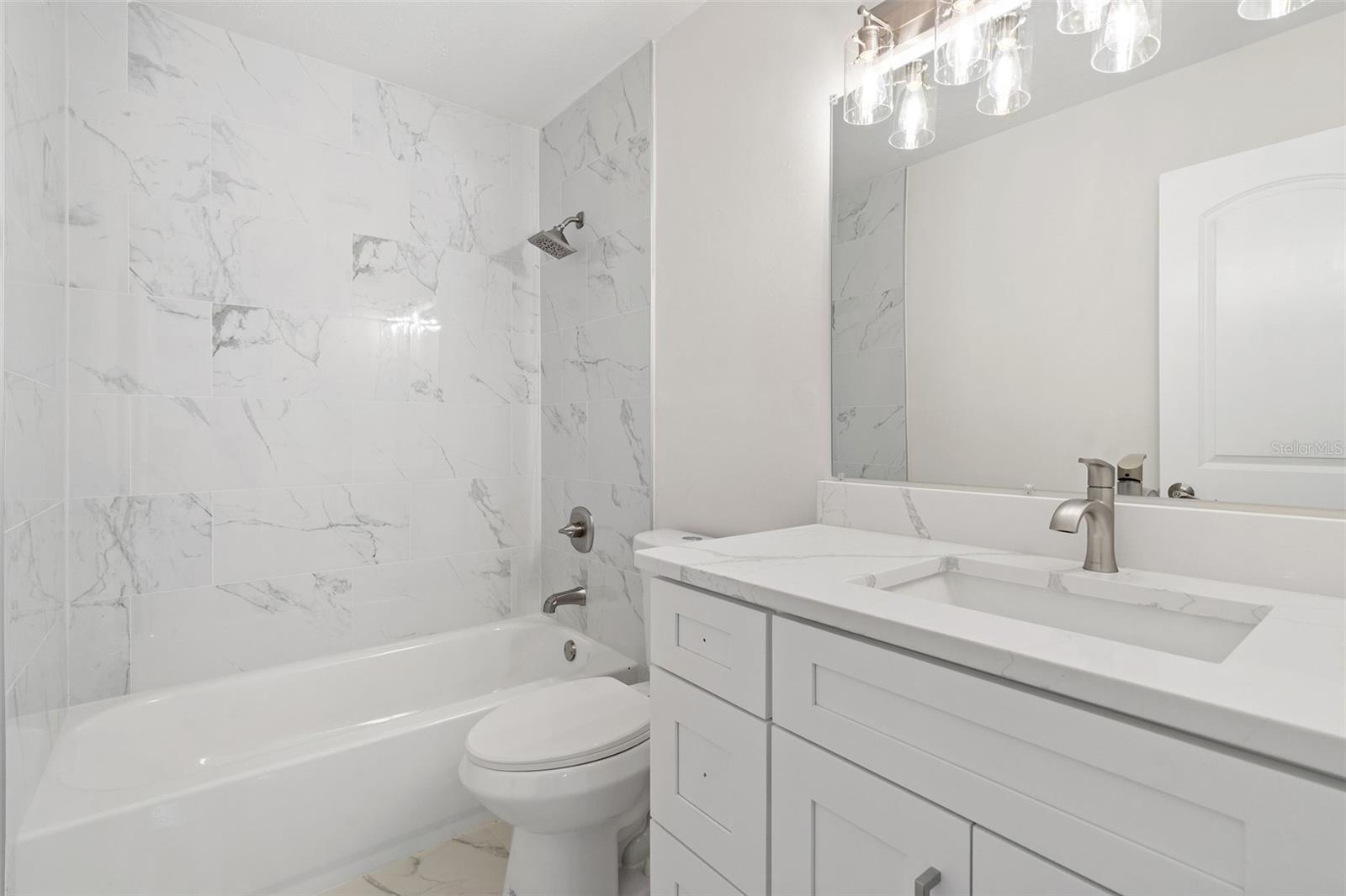 Listing photo id 18 for 5207 Burr Place