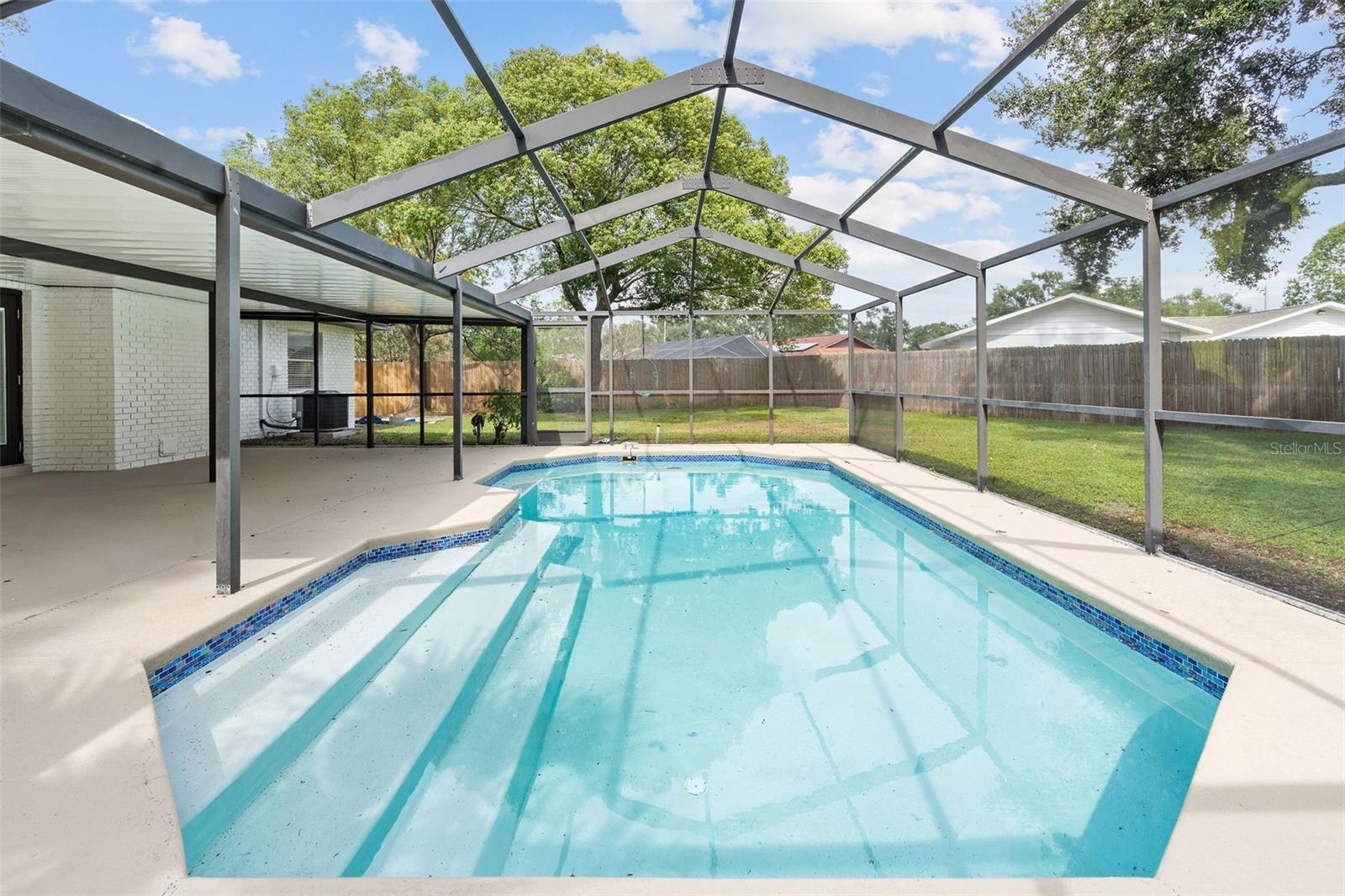 Listing photo id 22 for 5207 Burr Place