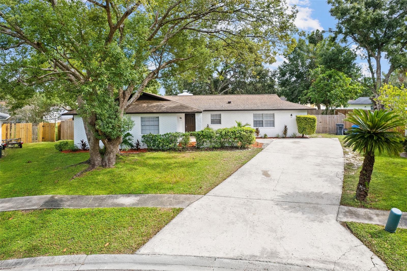 Listing photo id 25 for 5207 Burr Place