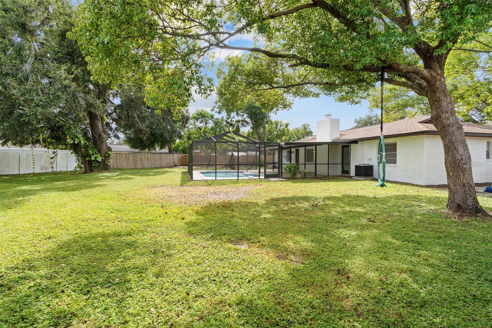 Listing photo id 26 for 5207 Burr Place